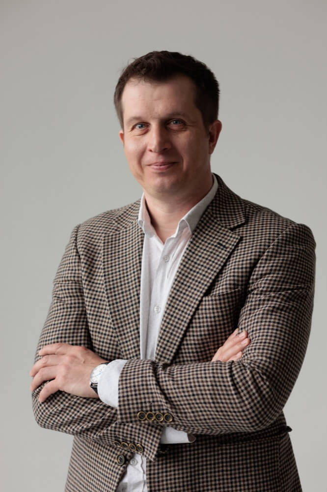О нас 2 Портрет Олега Овчинникова